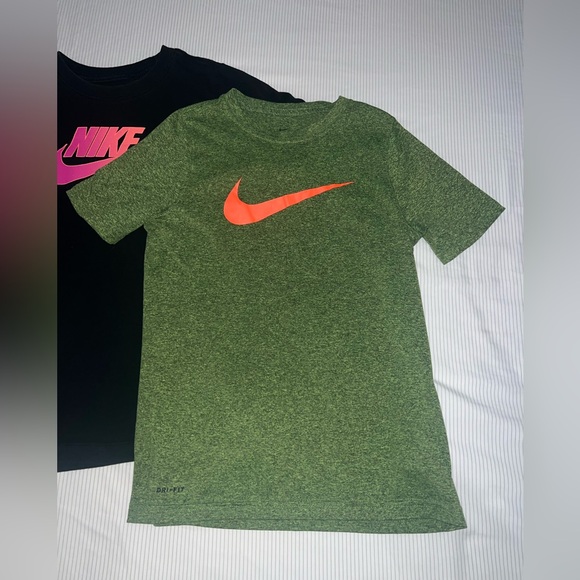 nike t-shirts - Picture 4 of 5